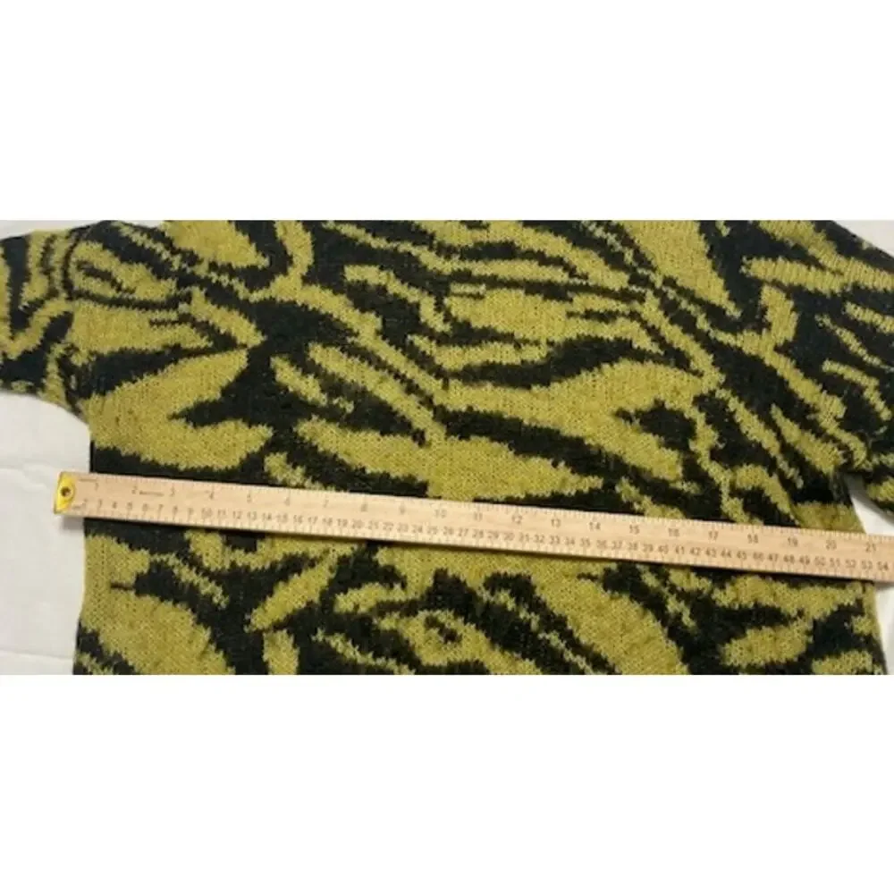HaveONE Made in Italy Animal Print Sweater Women See Measurements